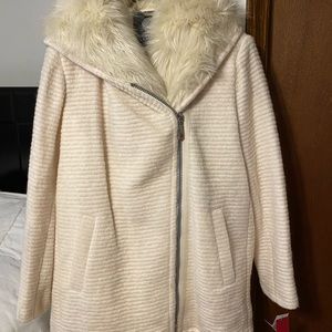 BNWT VINCE CAMUTO IVORY FUR HOOD COAT LARGE